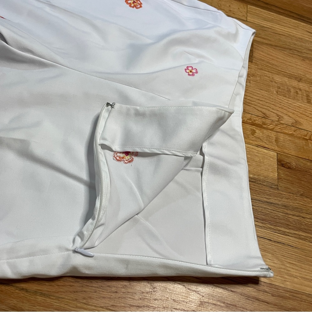 Floral Embroidered White Zipper Pants Capris Sz 14 - Picture 7 of 9